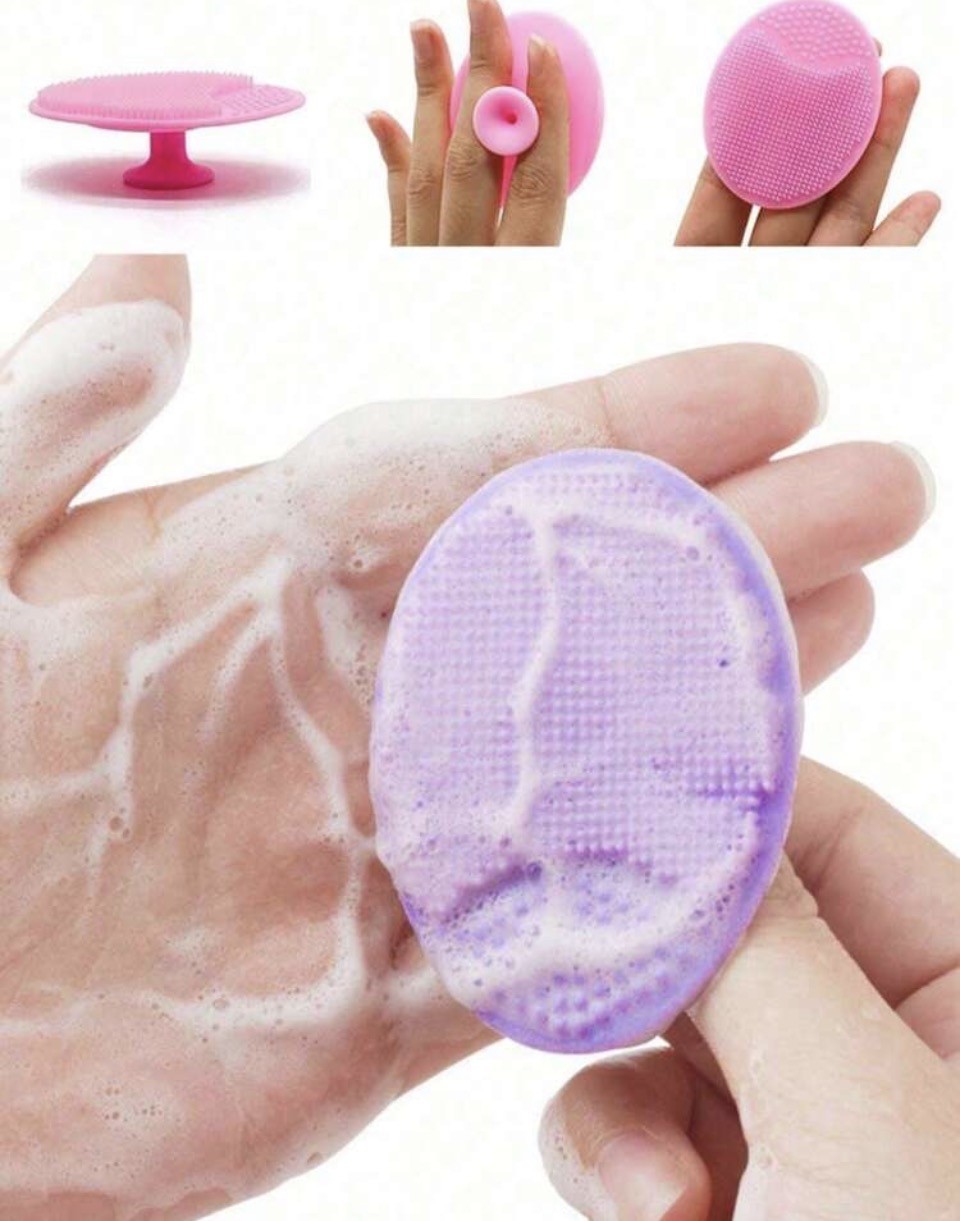 Textured Oval Facial Cleansing Pad in Pink and Lavender 1