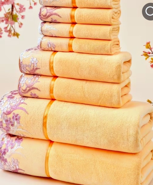 White Towel Set with Gold Crown Embroidery Design (GHS) 4