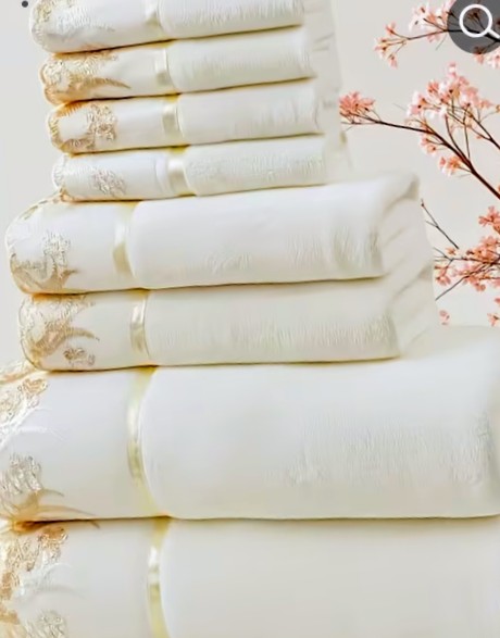 White Towel Set with Gold Crown Embroidery Design (GHS) 5