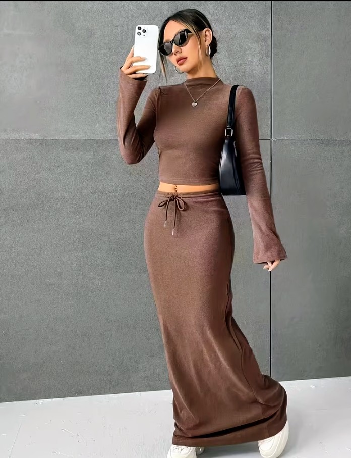 Grey Two-Piece Long Sleeve Crop Top and Maxi Skirt Set 3