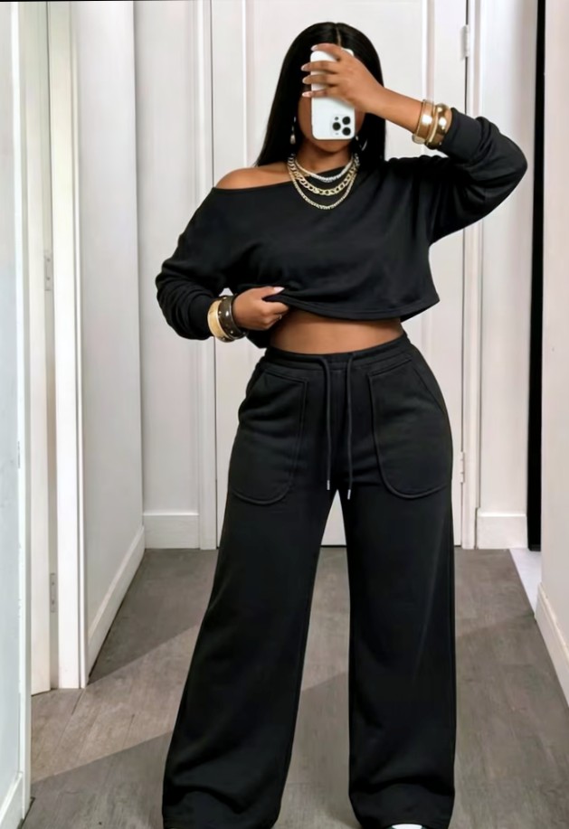 Grey Off-Shoulder Crop Top and Wide-Leg Sweatpants Set 3