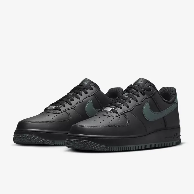 AirForce sneakers 1