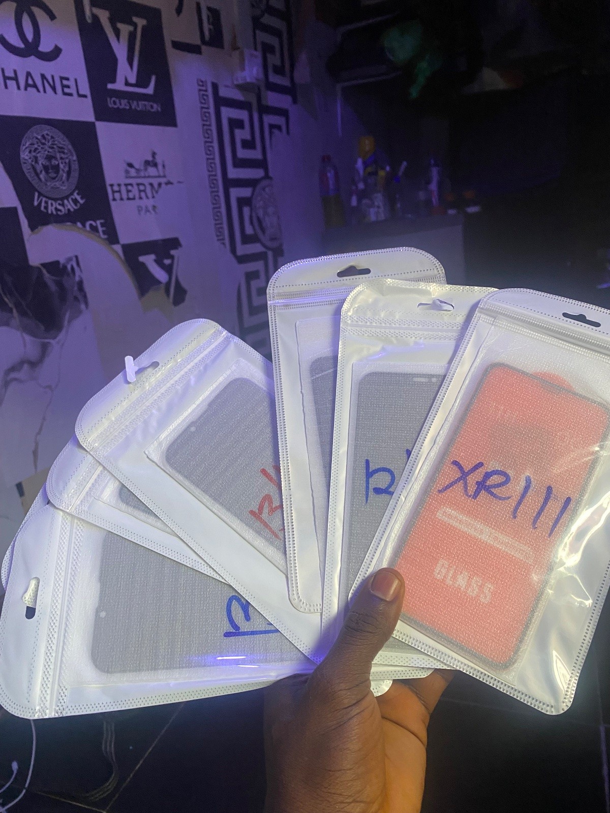 Screen protector for all phones 1